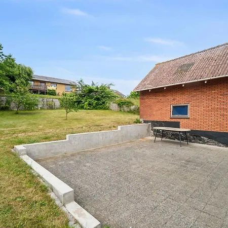 펜션 Family Friendly House By The Sea *