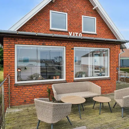 Family Friendly House By The Sea * Allinge-Sandvig