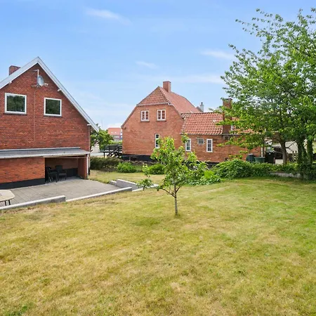 Family Friendly House By The Sea *