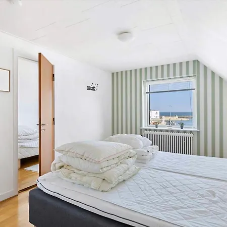 펜션 Family Friendly House By The Sea *