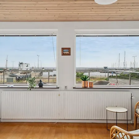 Family Friendly House By The Sea *
