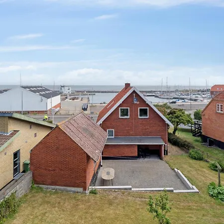 펜션 Family Friendly House By The Sea 알링에