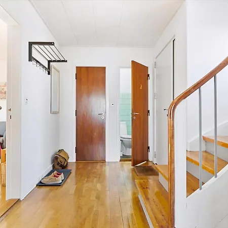 Family Friendly House By The Sea * 알링에