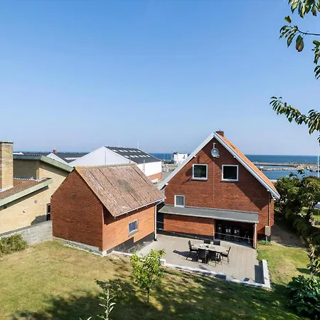 펜션 Family Friendly House By The Sea *