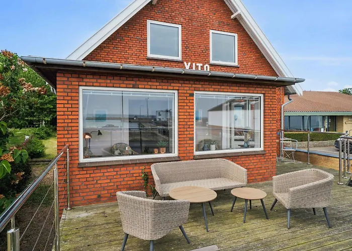 Family Friendly House By The Sea * Allinge-Sandvig