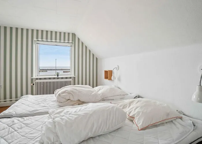 Family Friendly House By The Sea Casa vacanze