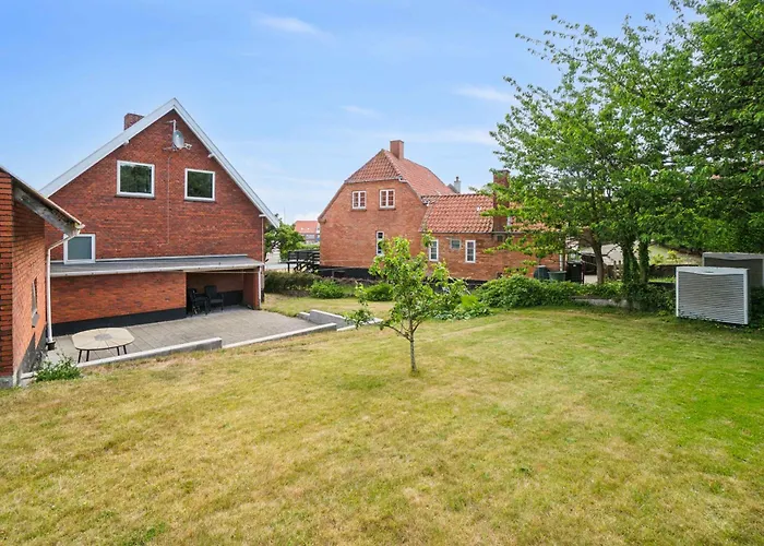 Family Friendly House By The Sea *