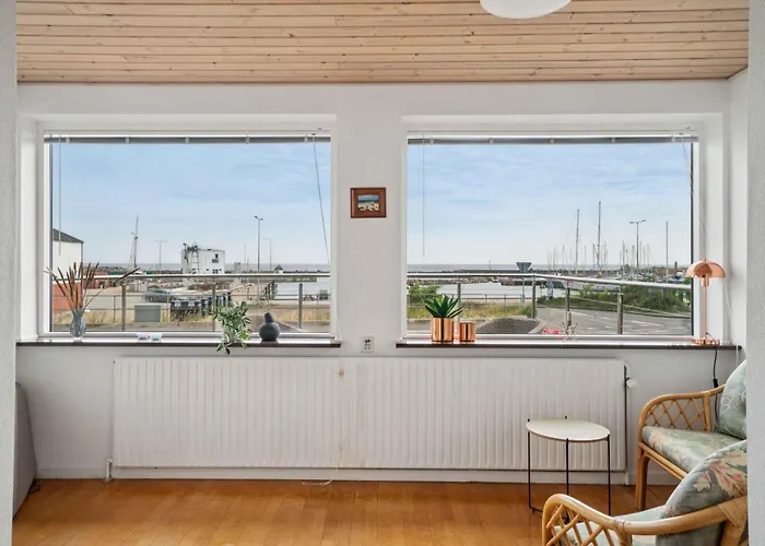 Family Friendly House By The Sea * Allinge-Sandvig