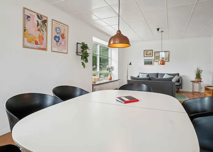 Family Friendly House By The Sea Casa vacanze