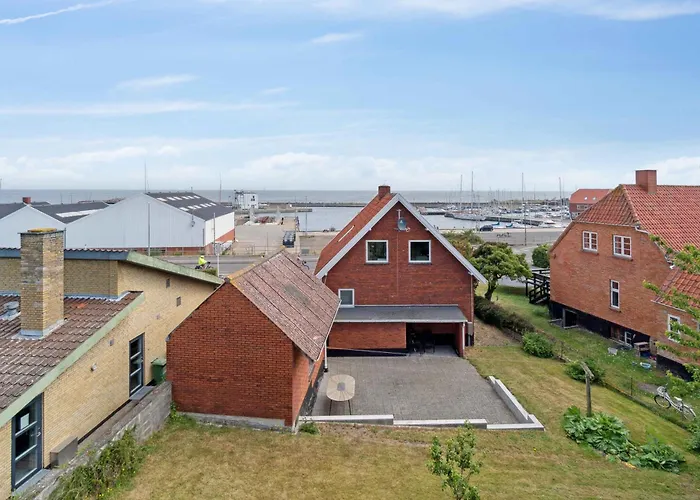 Family Friendly House By The Sea *