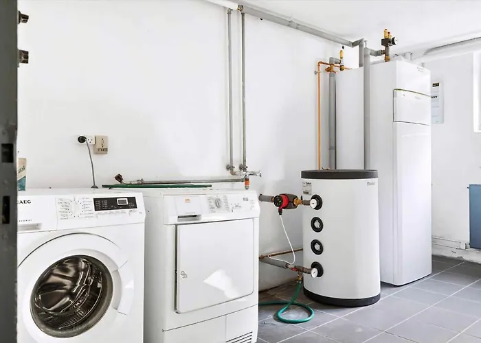 Family Friendly House By The Sea * Allinge-Sandvig