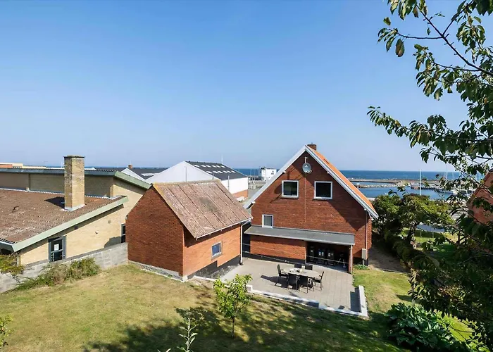 Family Friendly House By The Sea *