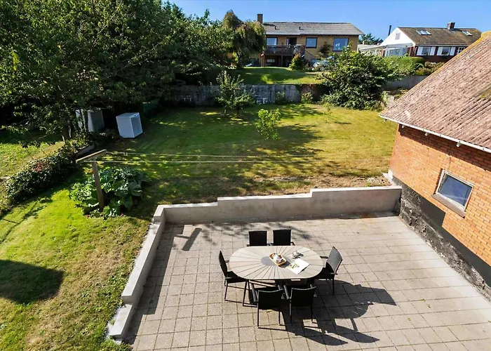 Family Friendly House By The Sea Allinge-Sandvig